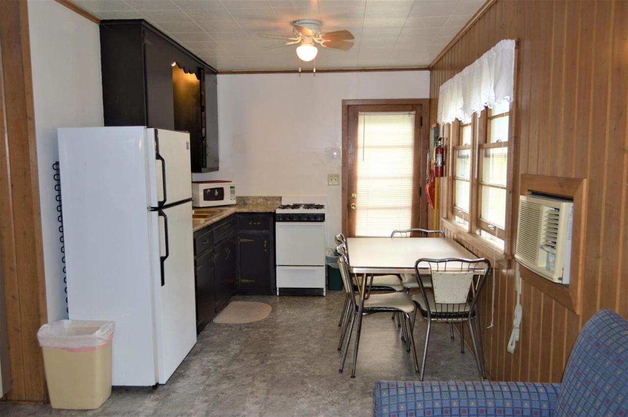 Baileys Sunset Cottages Baileys Harbor Exterior foto